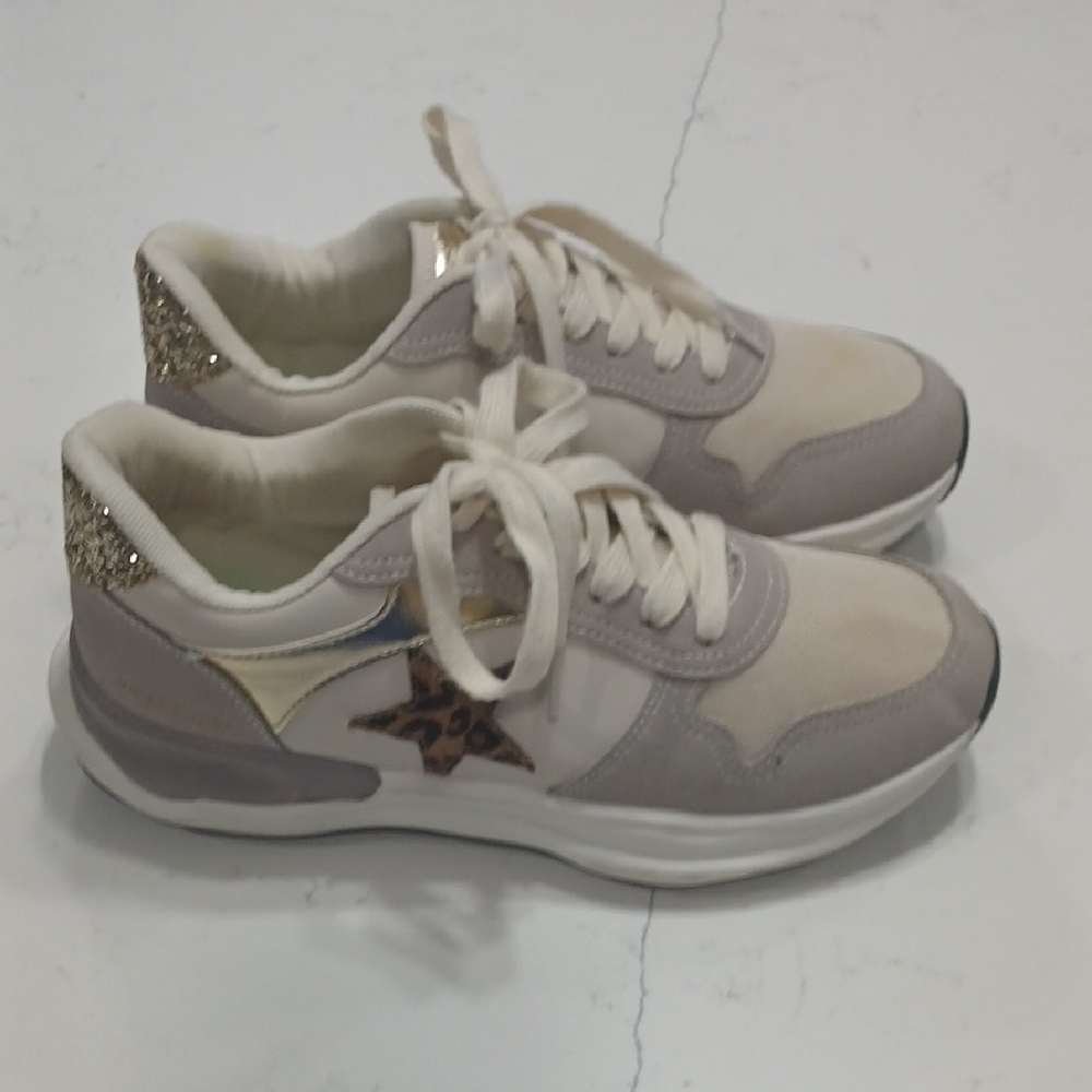 Stylish Women's Sneakers with Glitter Accents By Vintage Habana Sz 8.5